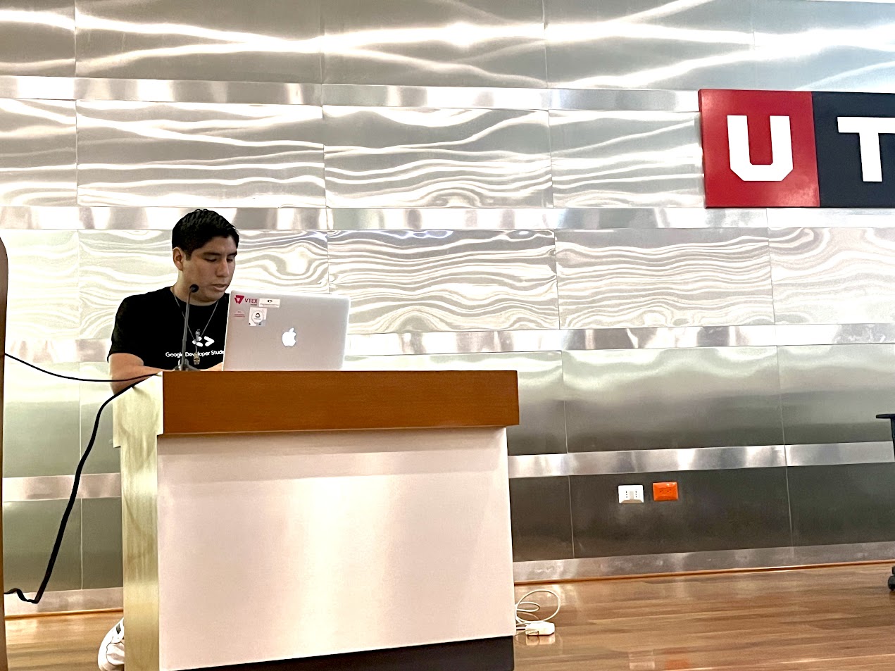Imagen de la charla Como usar Git para organizar tu día a día